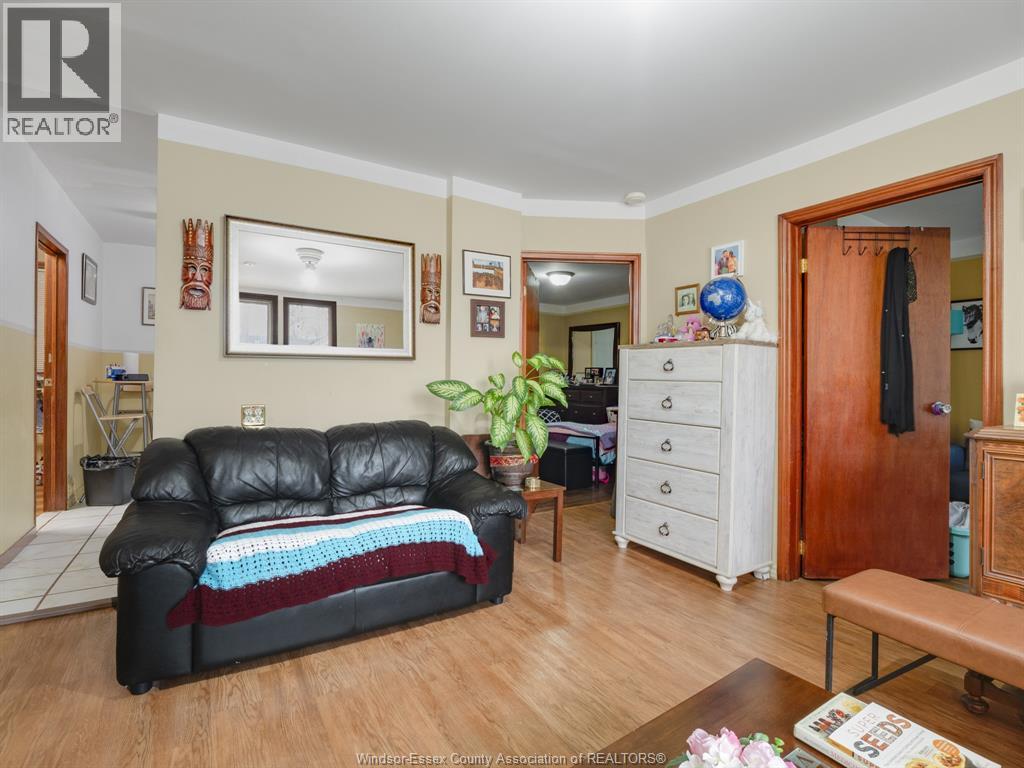 401 PARENT AVENUE