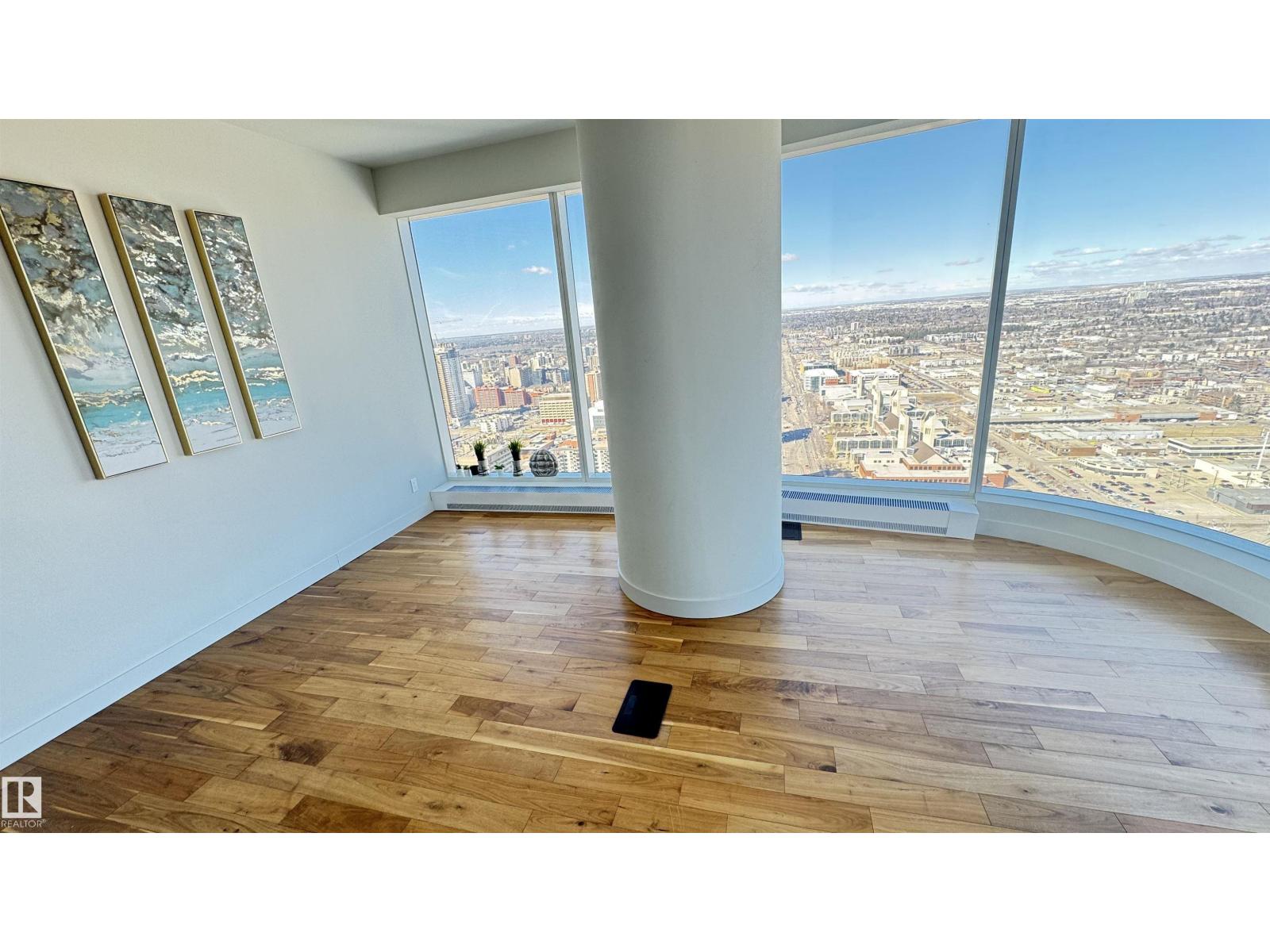 #3701 10360 102 ST NW