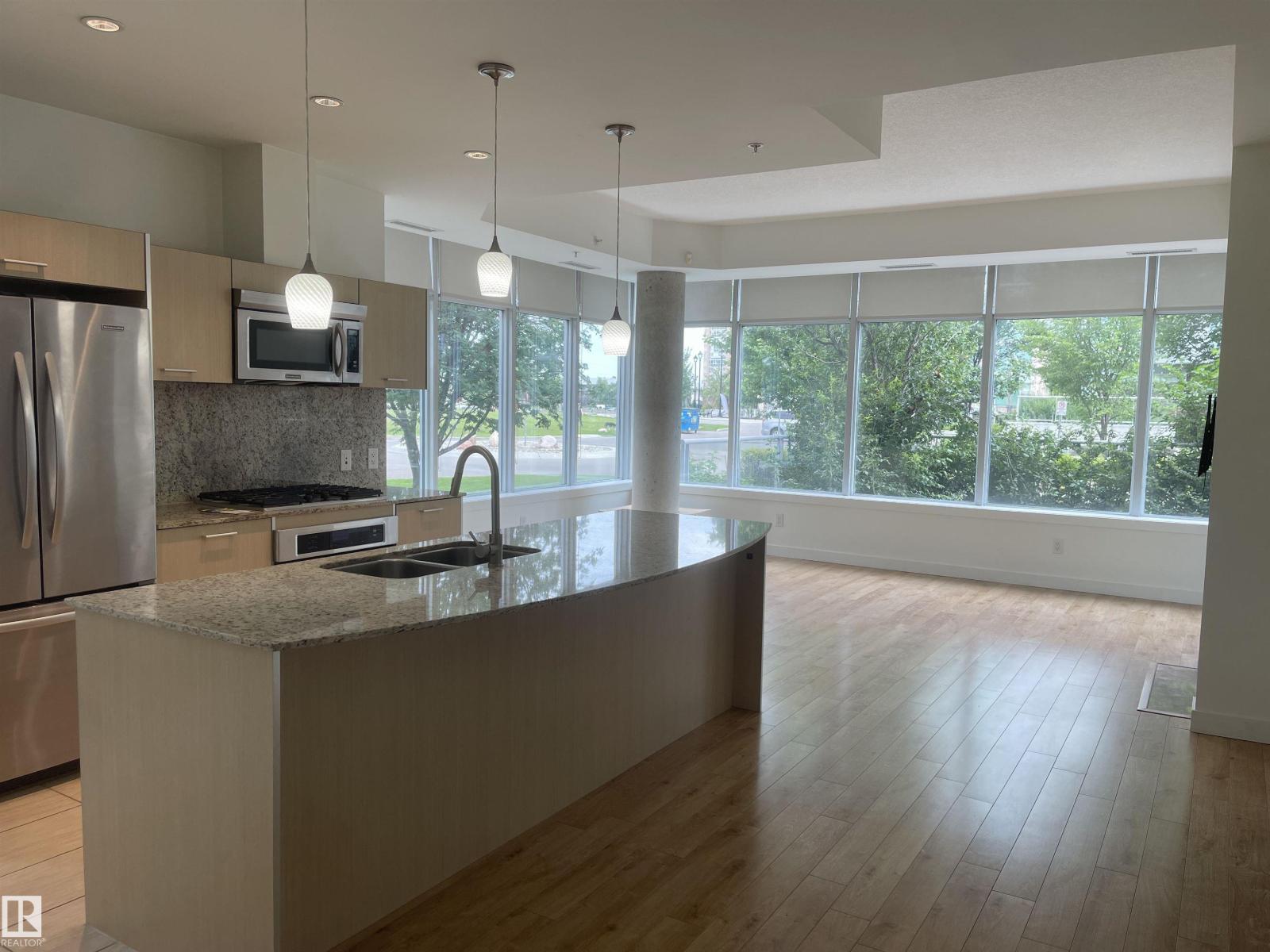 #113 2510 109 ST NW