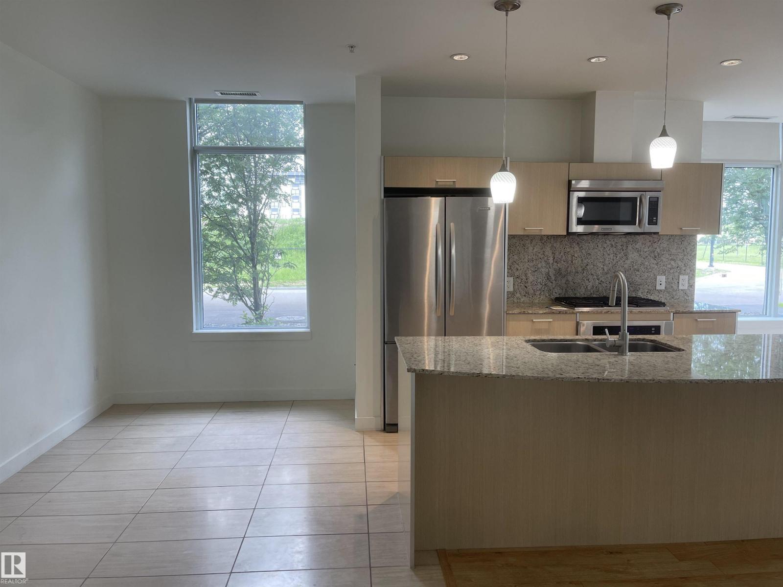 #113 2510 109 ST NW