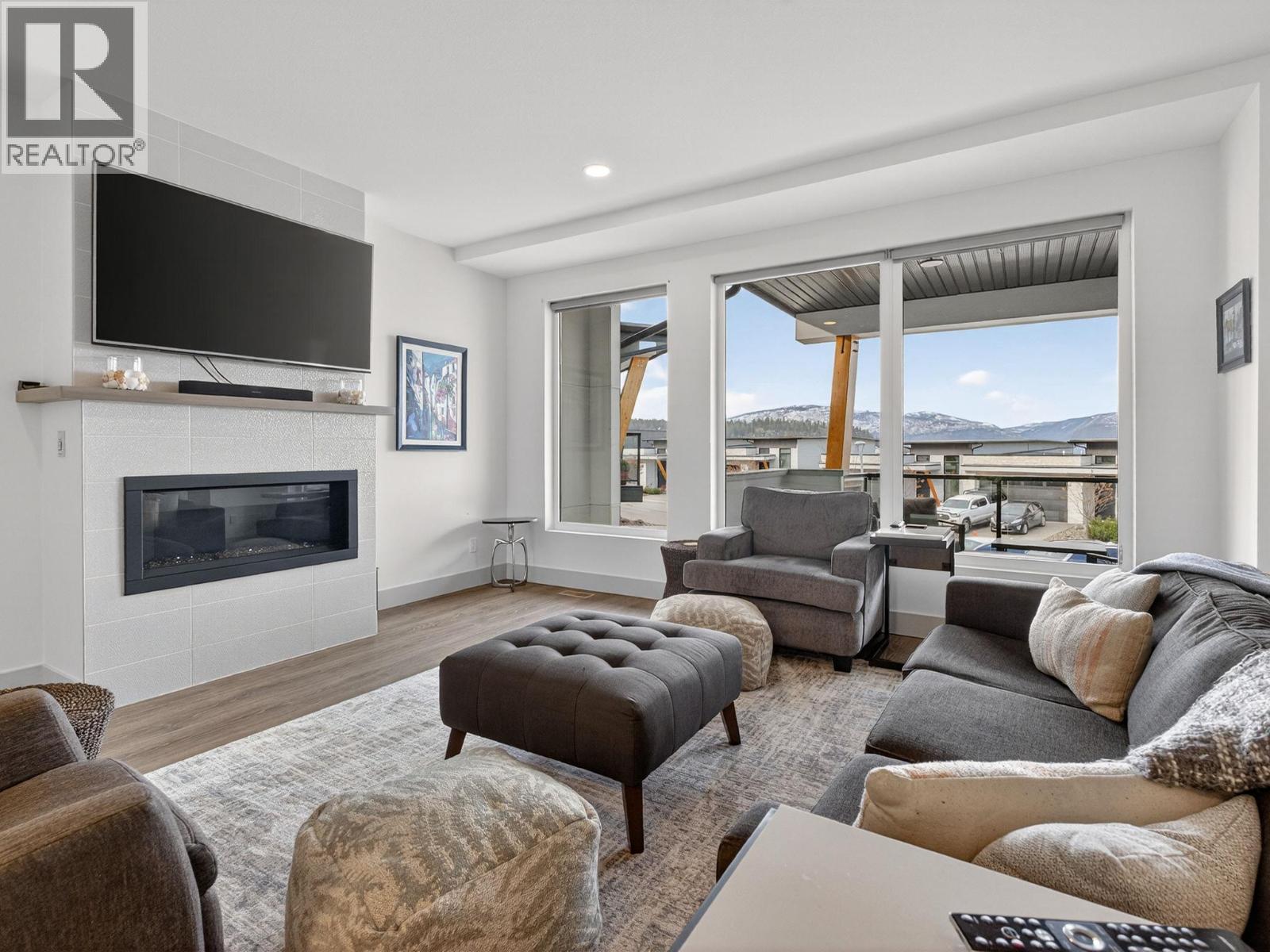 269 Diamond Way Unit# 6