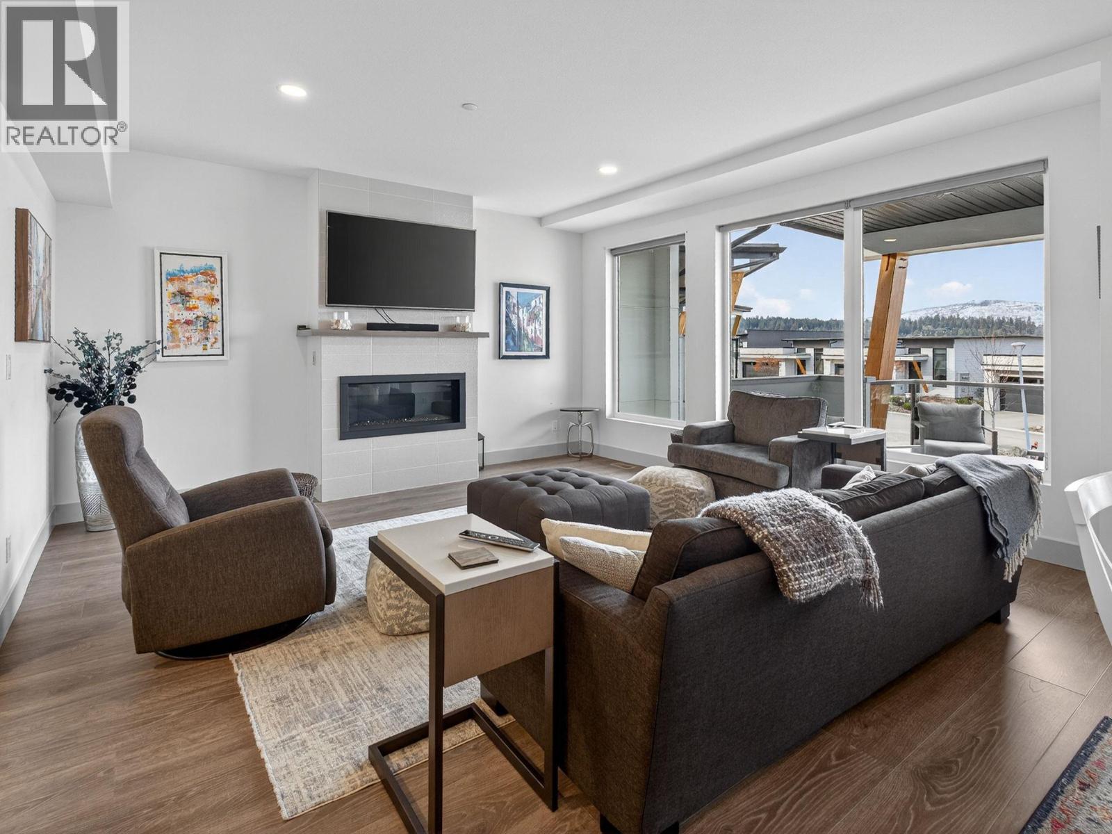 269 Diamond Way Unit# 6