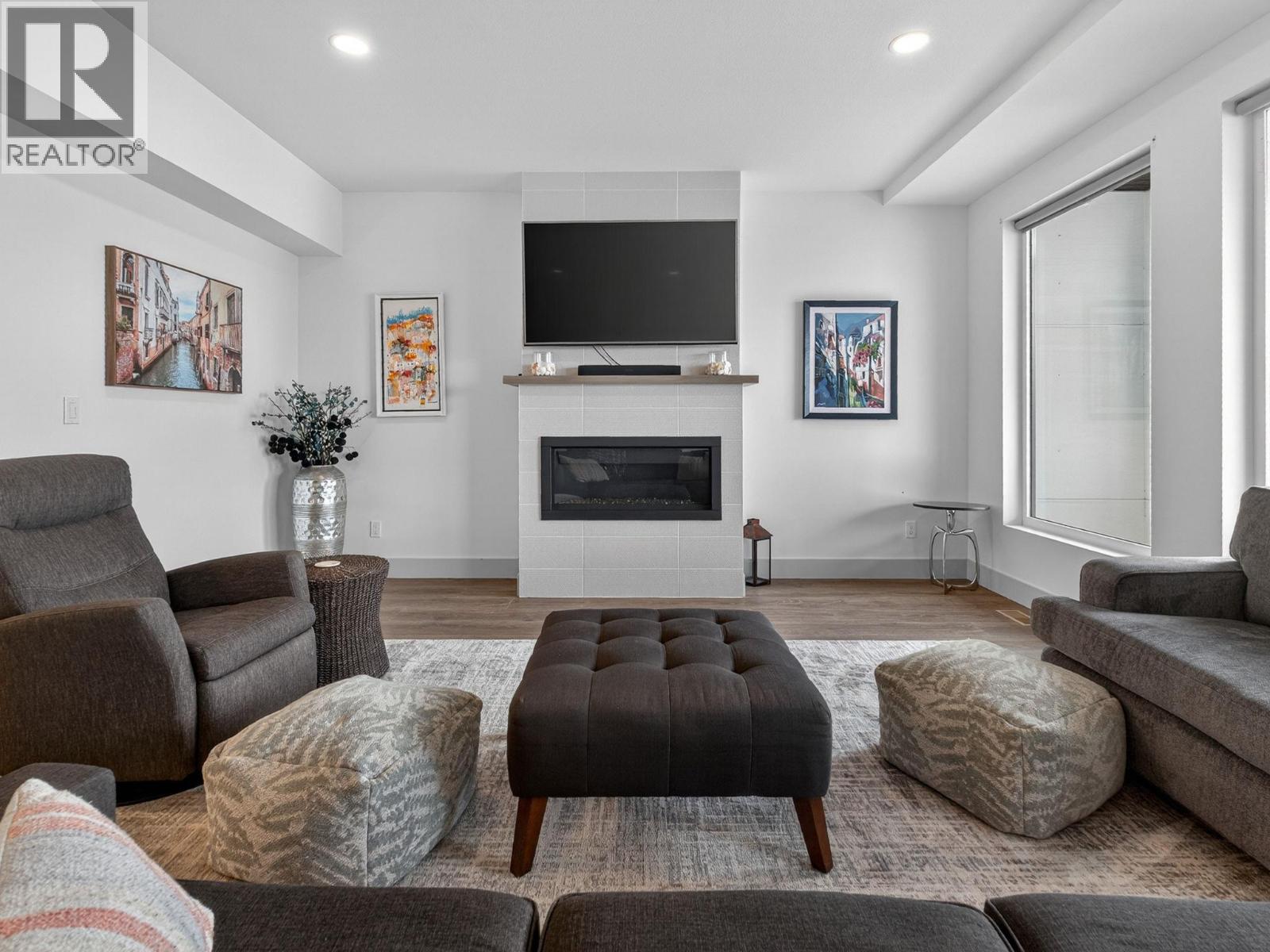 269 Diamond Way Unit# 6