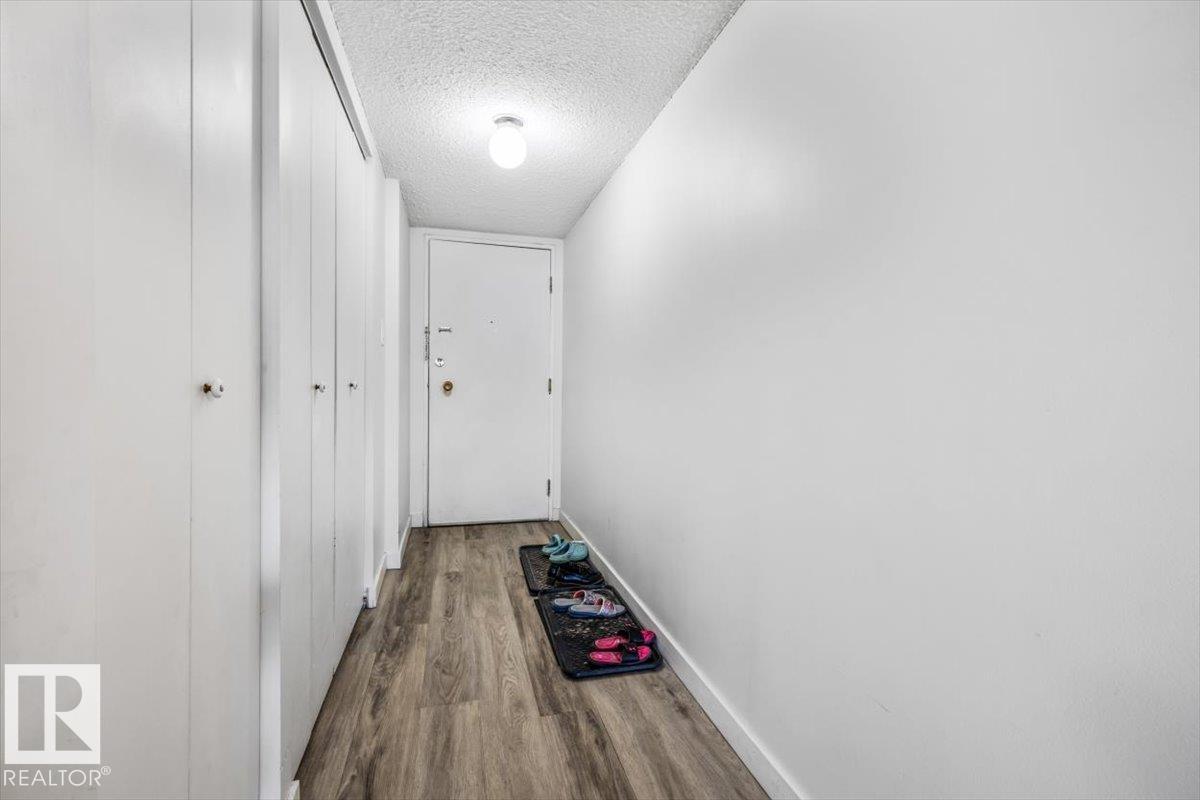 #77 8735 165 ST NW