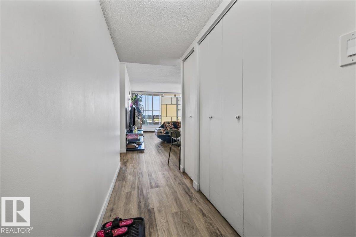 #77 8735 165 ST NW
