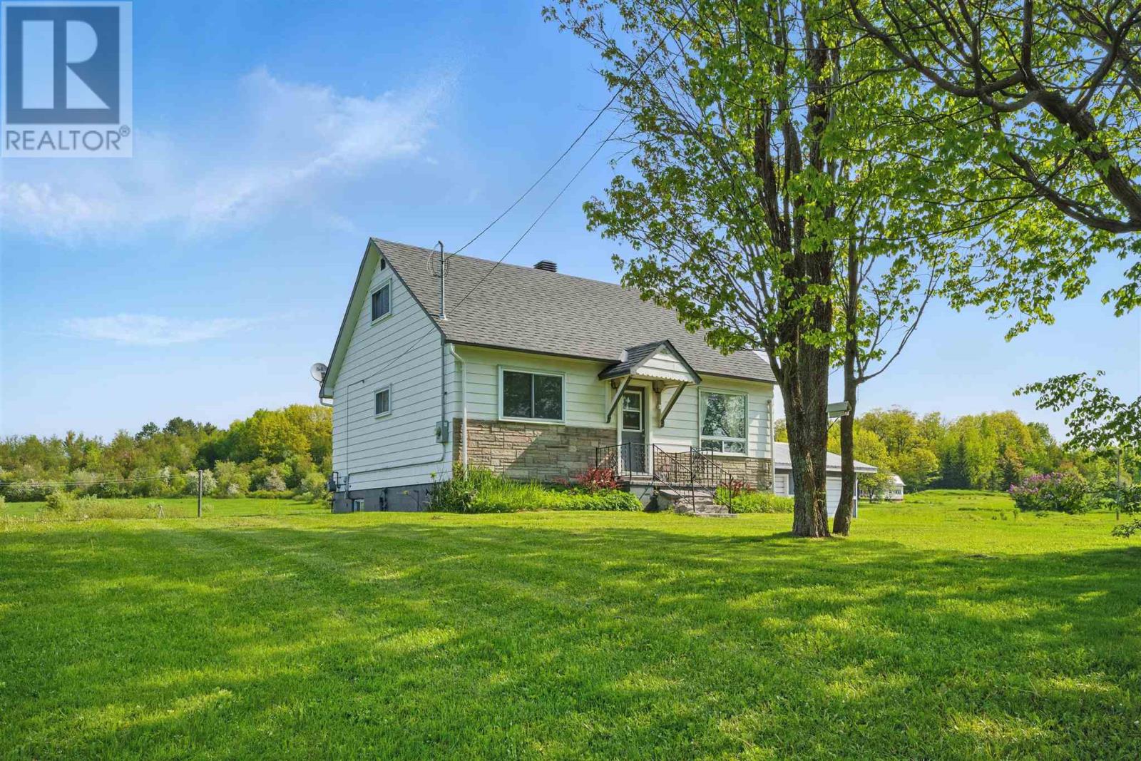 Homes for Sale Sault Ste. Marie 976 Base Line RD