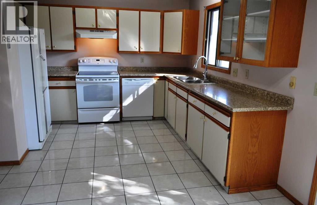 319 Woodside Circle SW