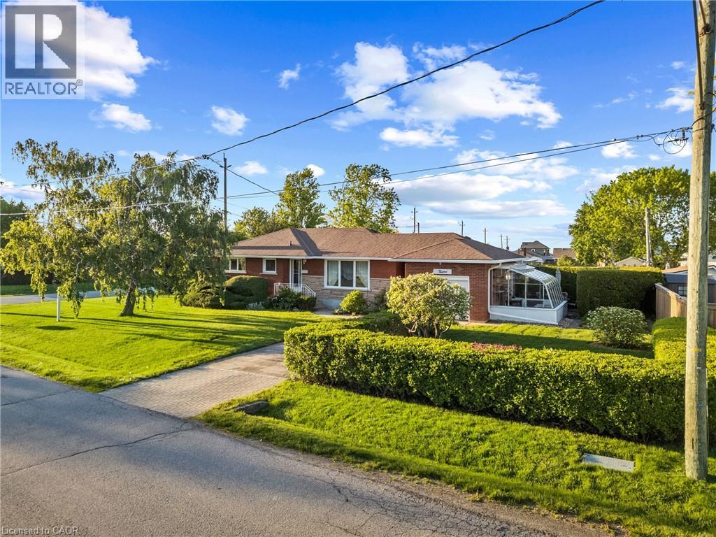 12 LORNE Avenue