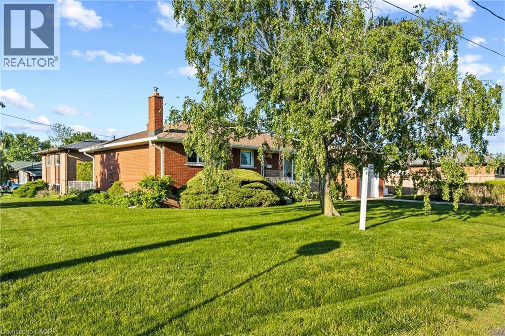 12 LORNE Avenue