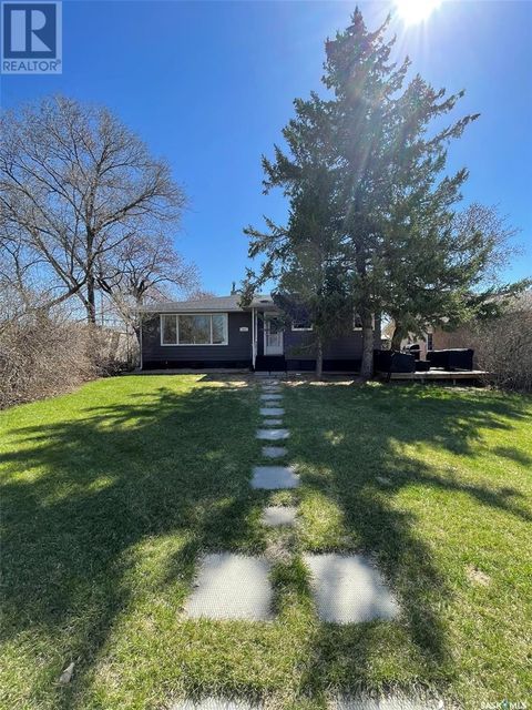 209 Broadway STREET Carnduff SK S0C0S0