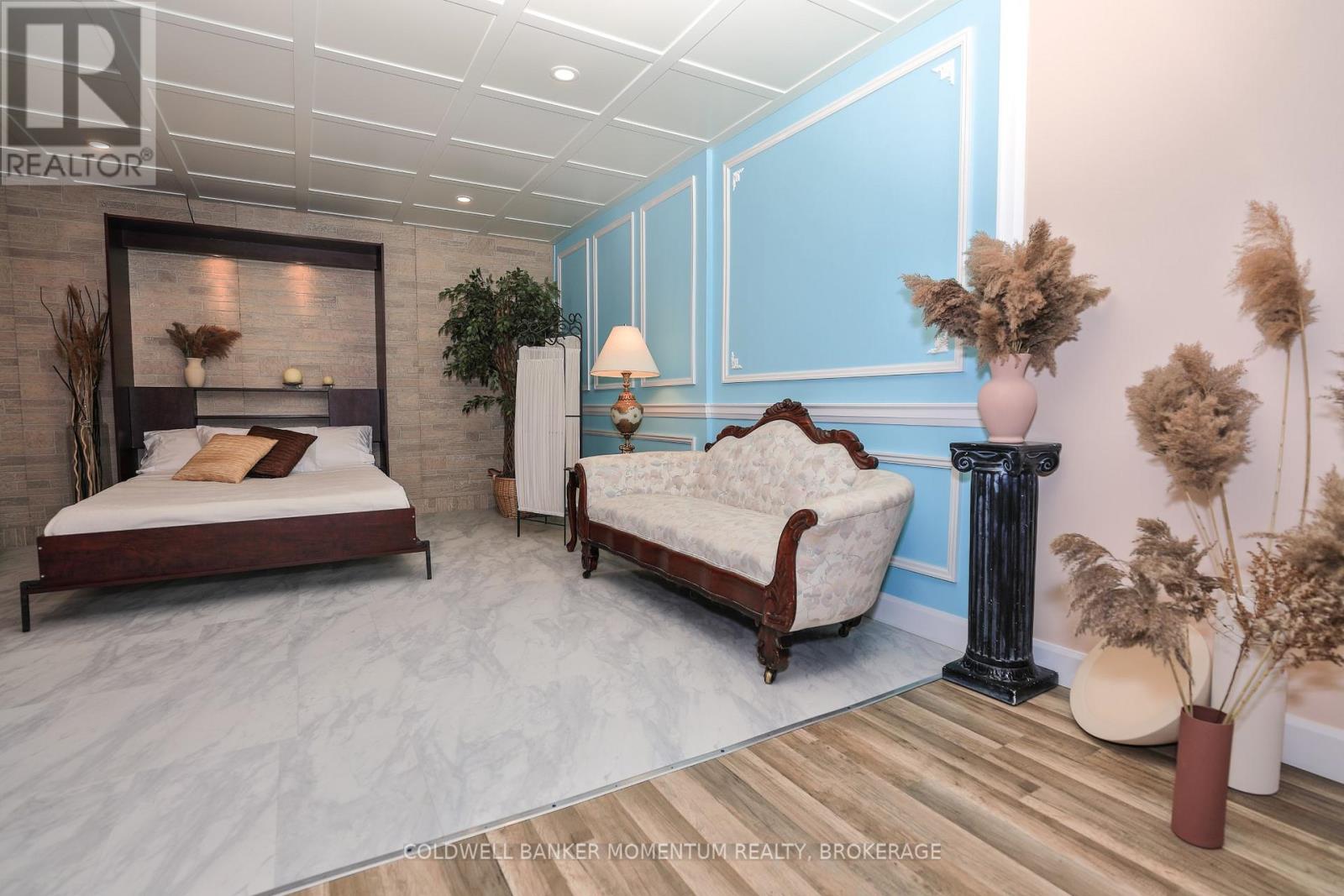 3352 LAKE SHORE BOULEVARD W