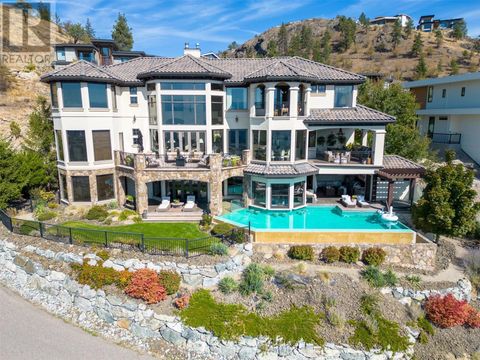 1113 Parkbluff Lane Kelowna BC V1V2Y3