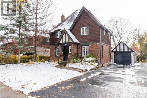 24 LINCOLN Avenue Brantford ON N3T4S4