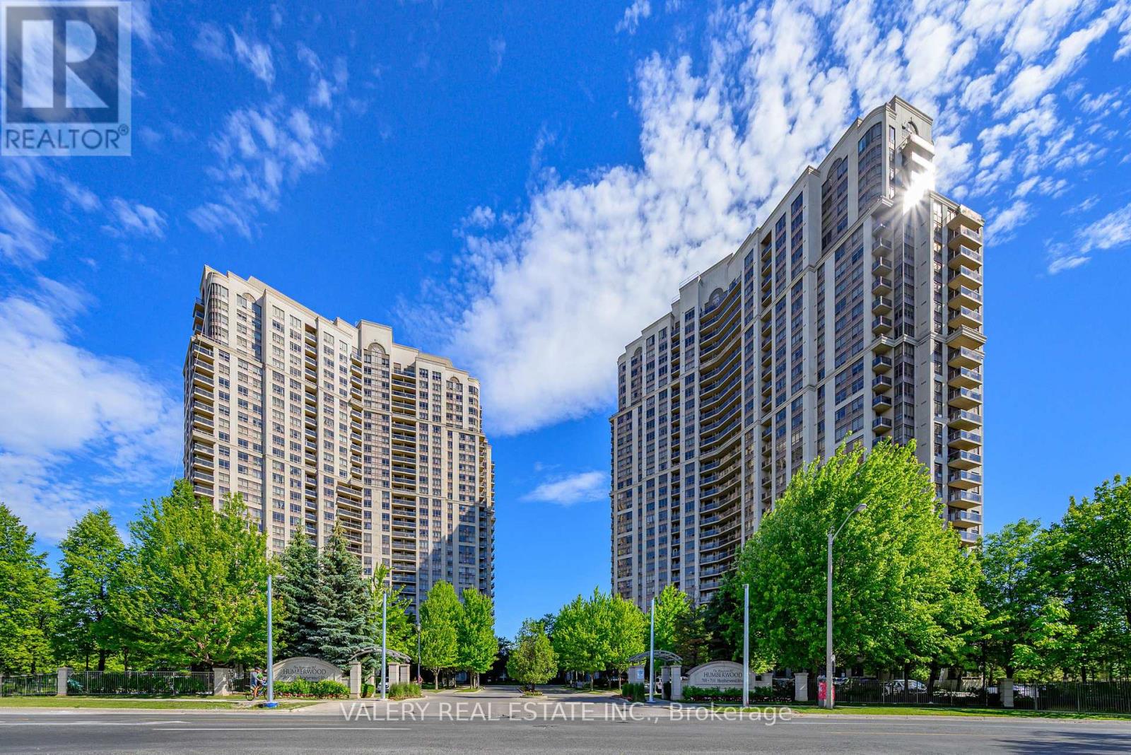 Photo 1 of 41 — 1626 - 700 HUMBERWOOD BOULEVARD Unit 1626, Toronto (West Humber-Clairville), ON M9W7J4