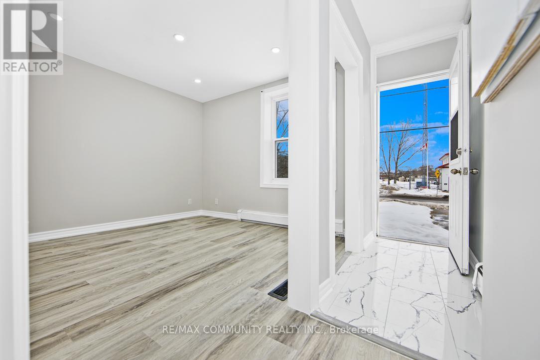 83 MOIRA STREET W
