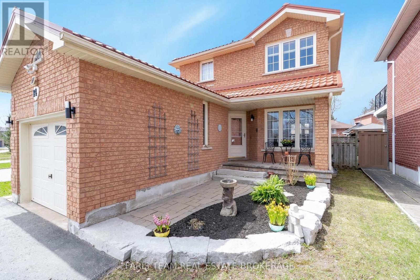 14 NIGHTINGALE CRESCENT