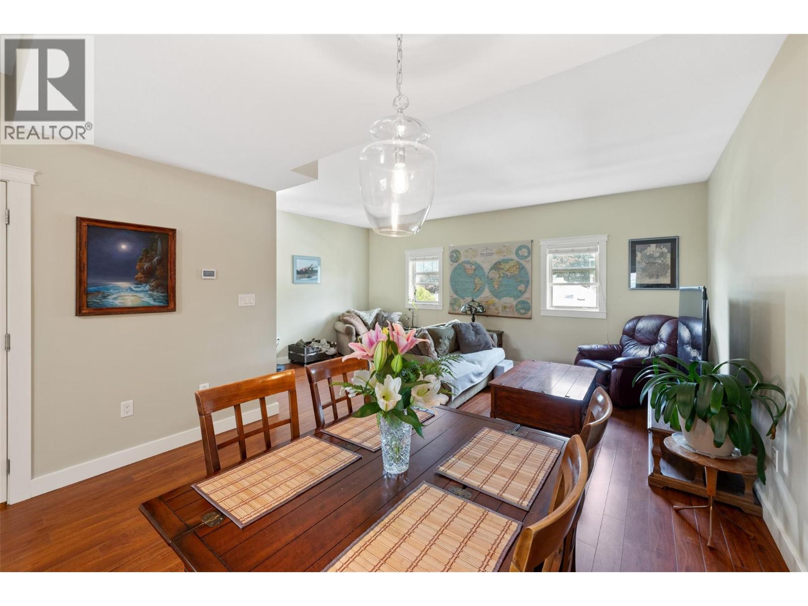 123 Green Avenue W Unit# 103