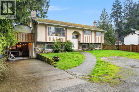519 Pearkes Rd Colwood BC V9C2L6