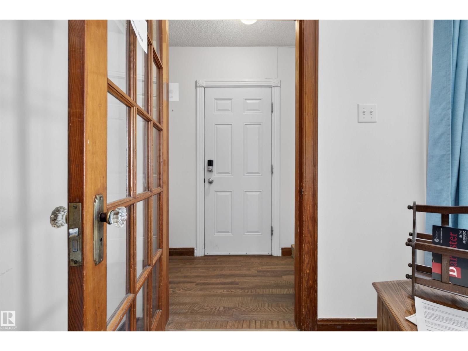 10522 79 AV NW
