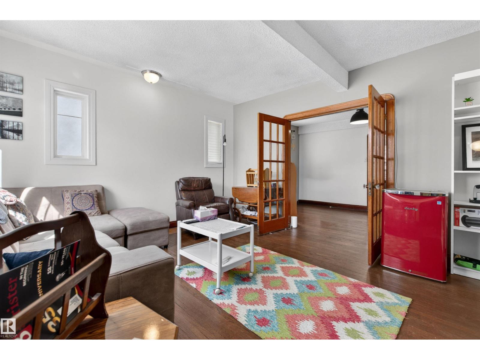 10522 79 AV NW