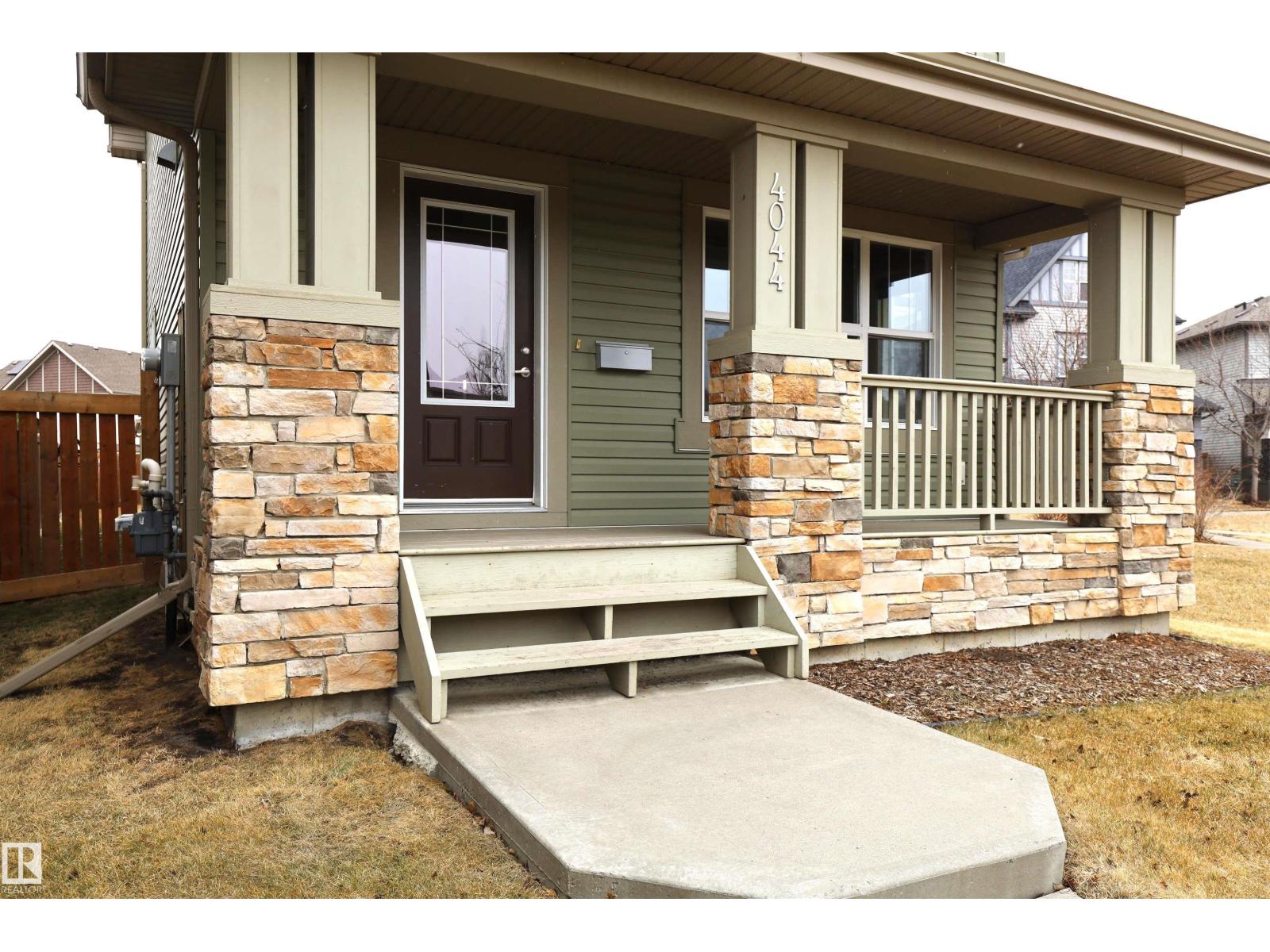 4044 ALEXANDER WY SW