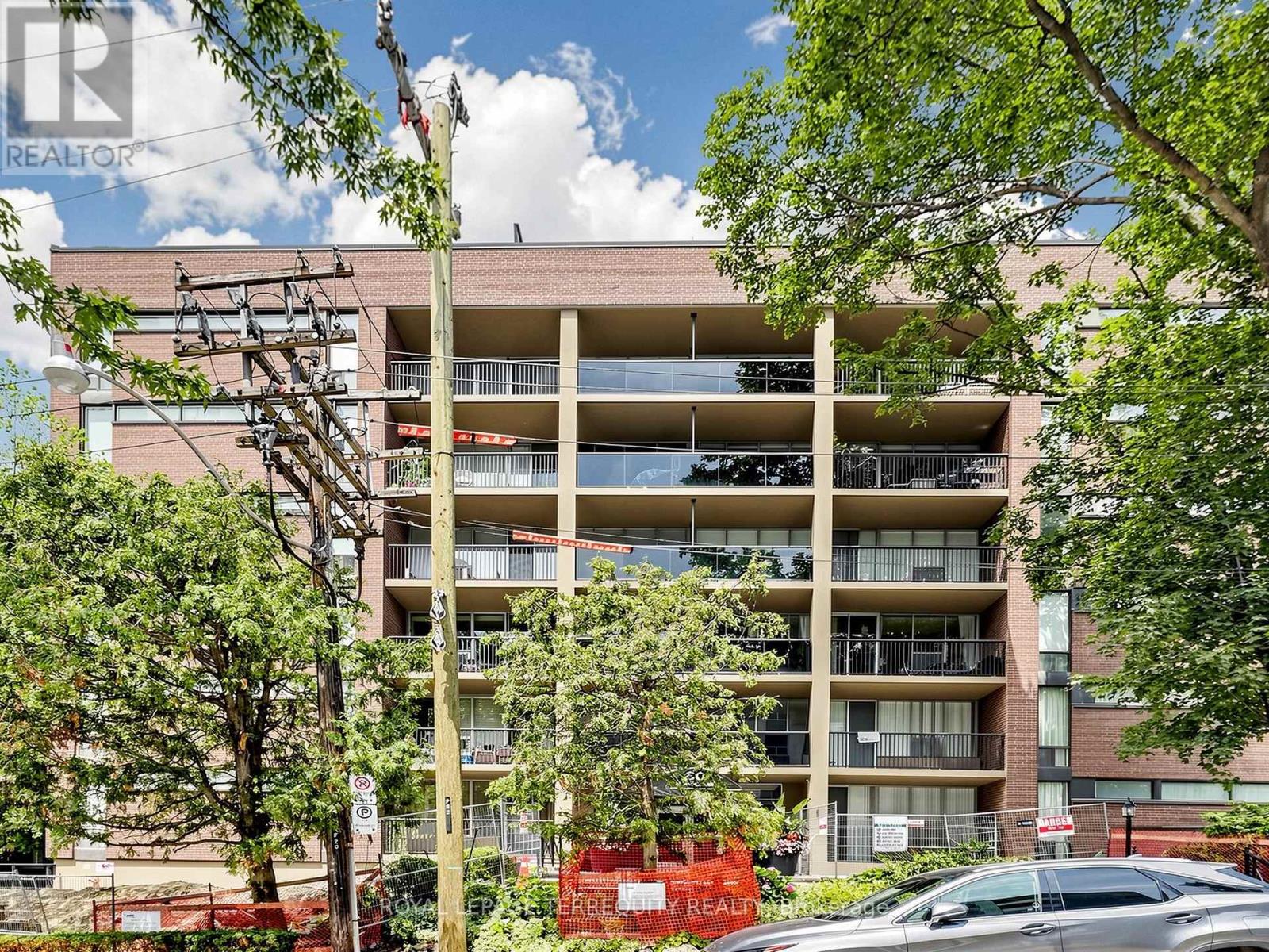 402 - 60 MONTCLAIR AVENUE
