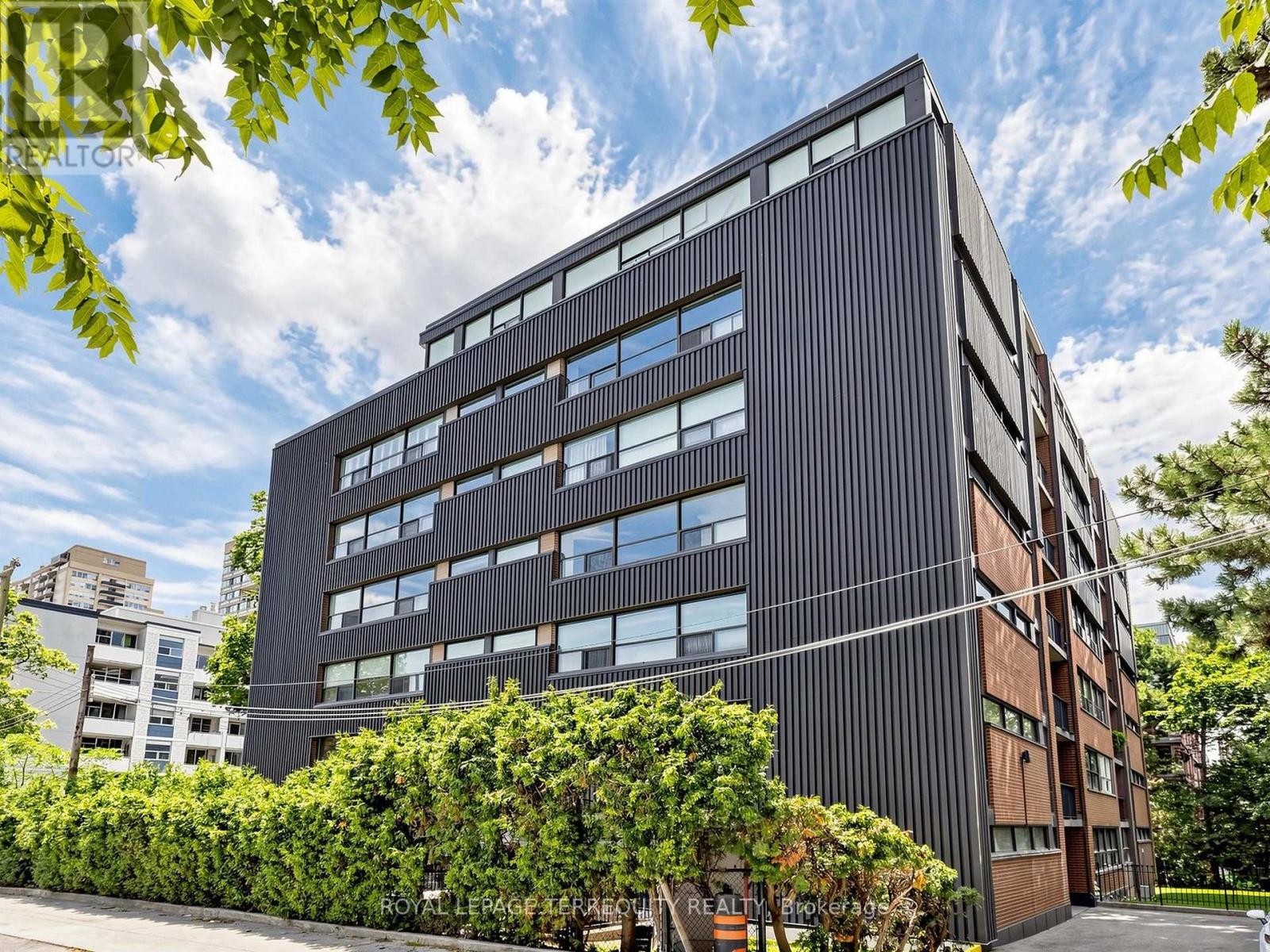 402 - 60 MONTCLAIR AVENUE