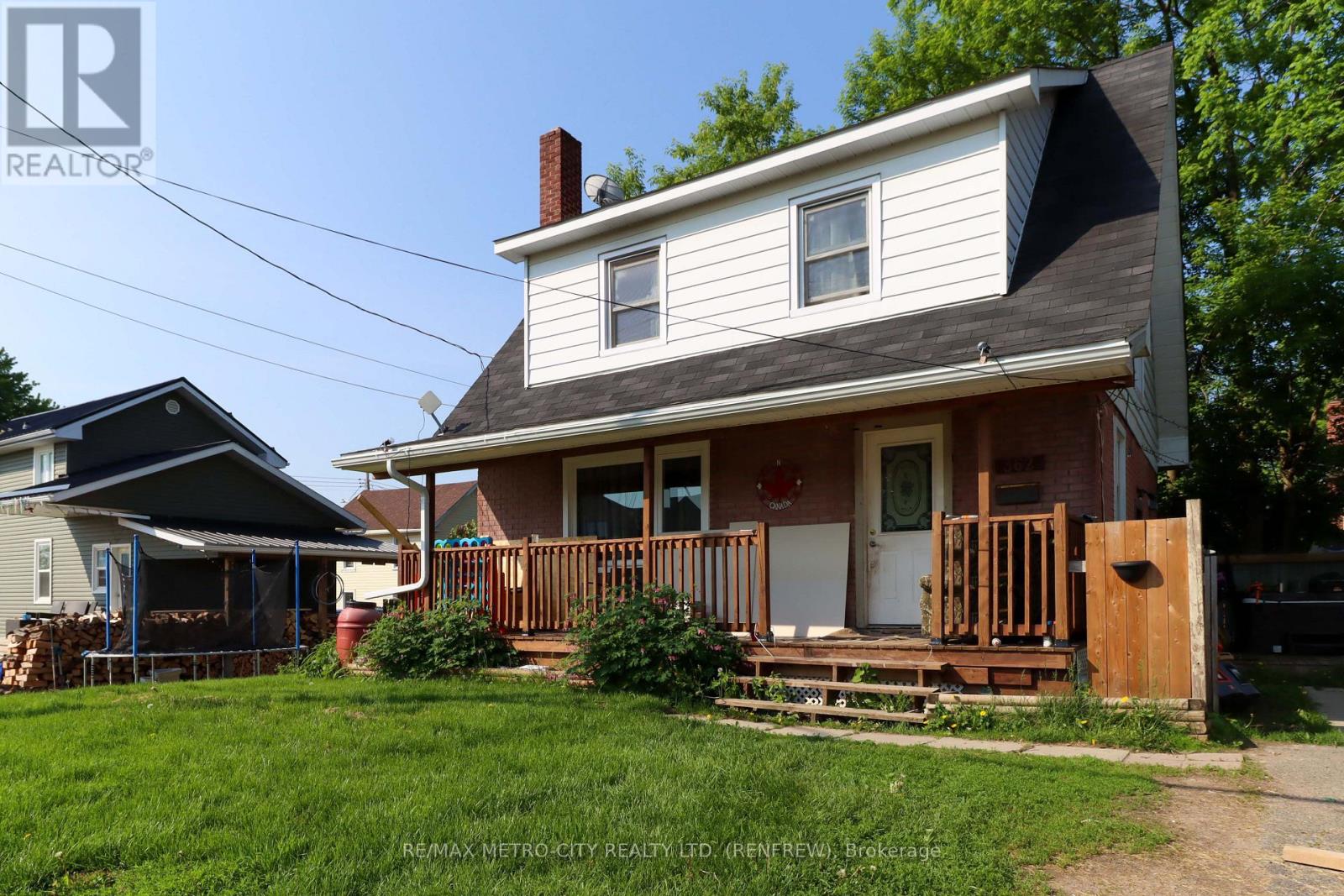 362-370 BALDWIN STREET