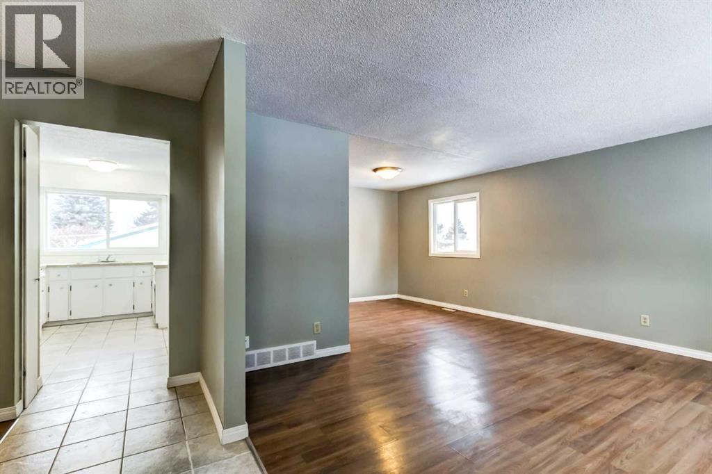 708 Sacramento Place SW