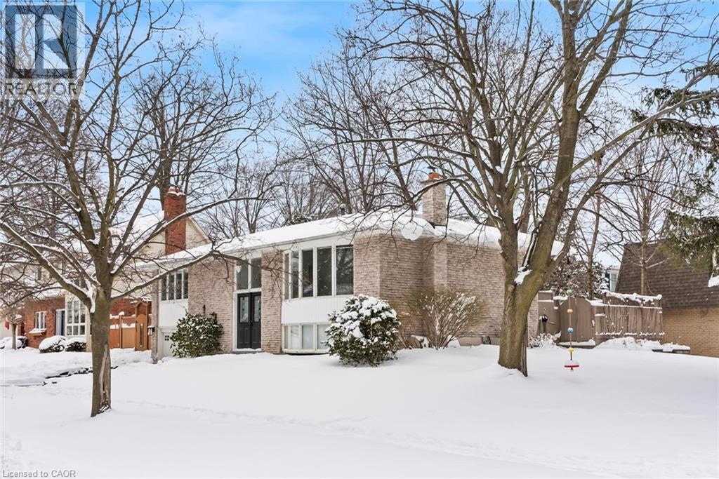 407 CANTERBURY Crescent