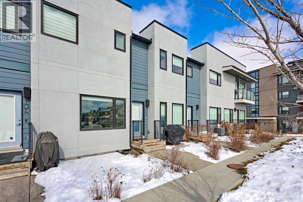 103, 218 Sherwood Square NW