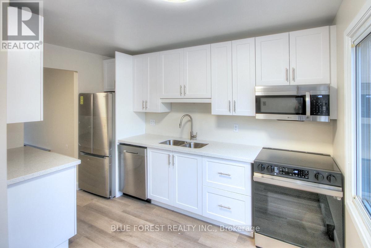 Photo 1 of 28 — 100 - 690 LITTLE GREY STREET Unit 100, London East (East L), ON N5Z4M9