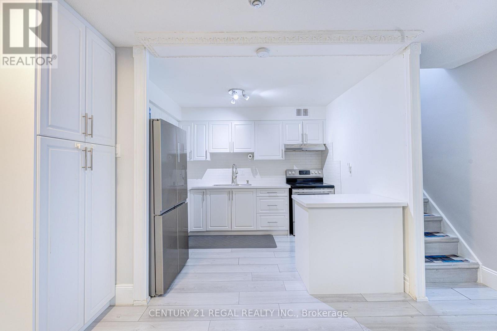 139 - 366 THE EAST MALL