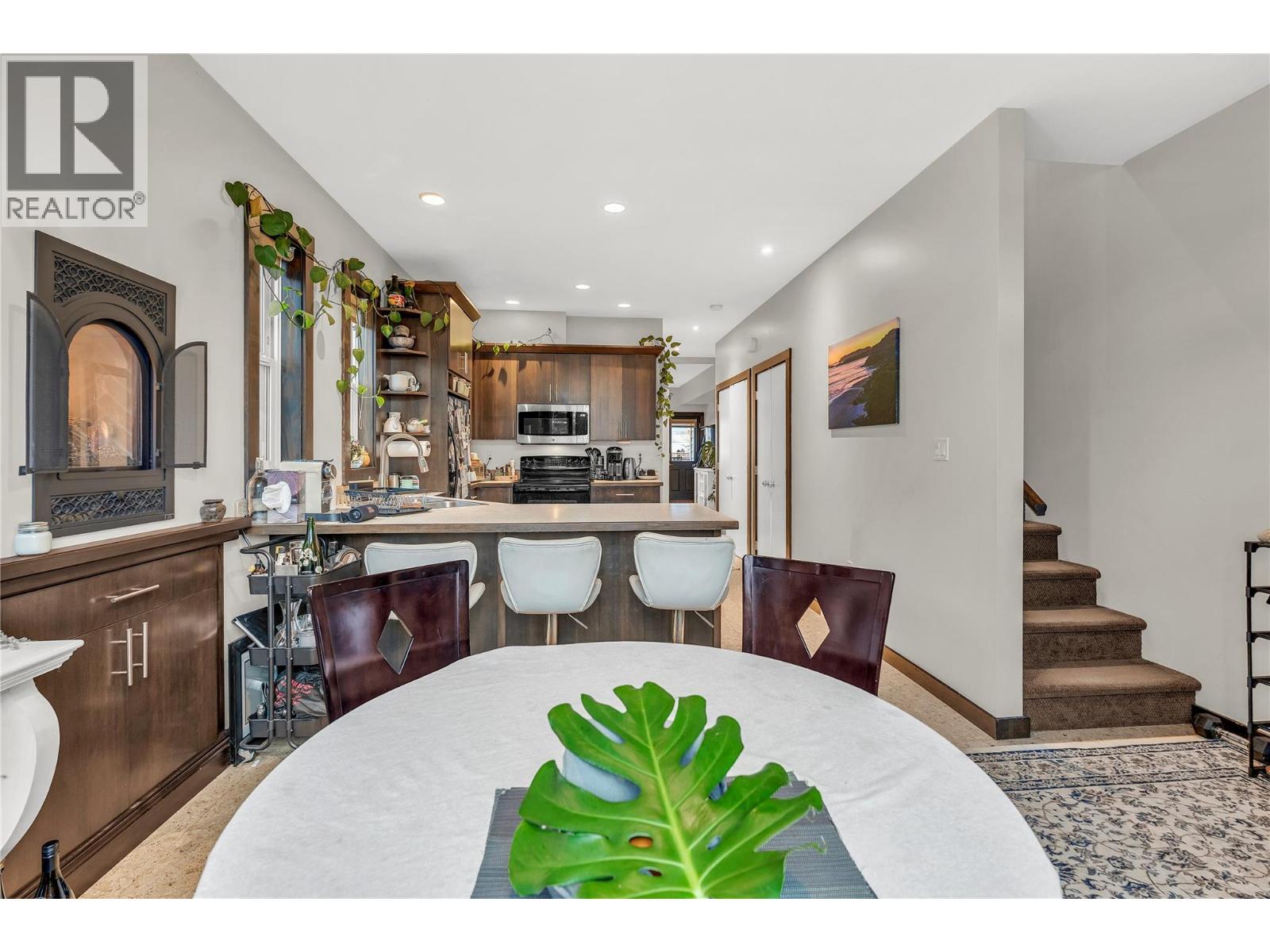 653 Papineau Street Unit# 102