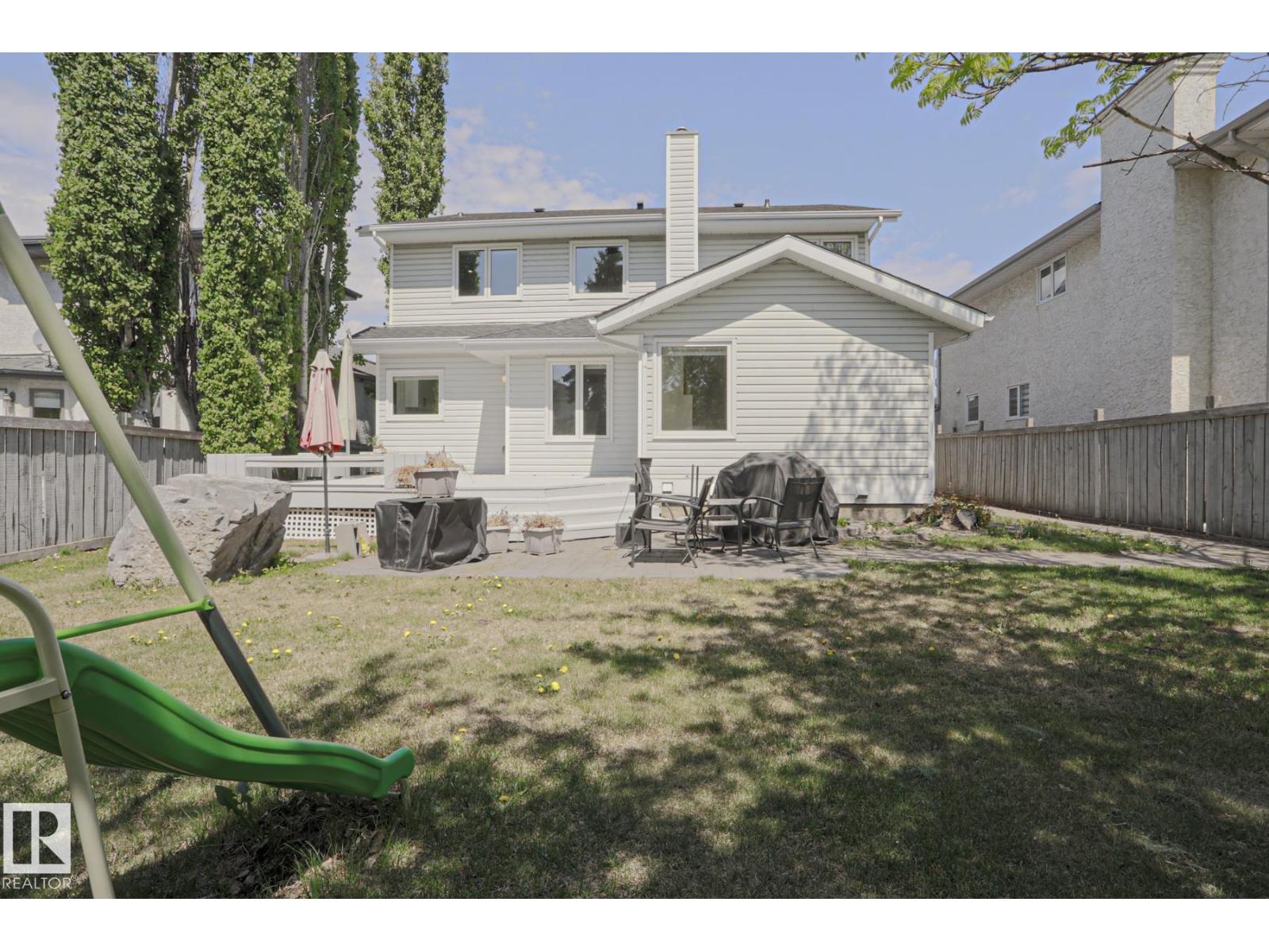 11347 10 AV NW
