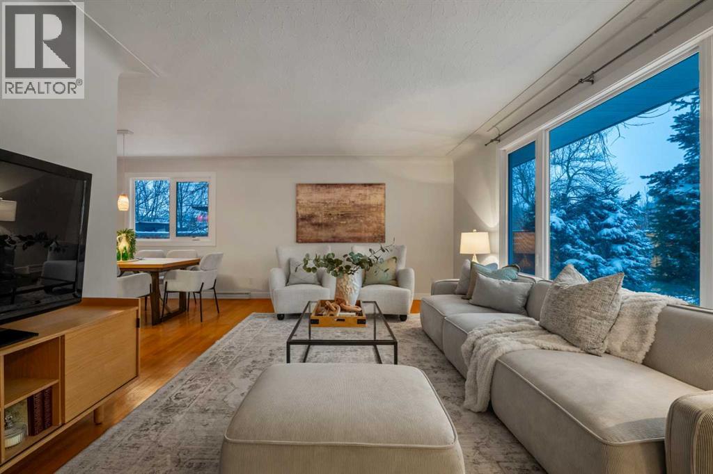 111 Cambrian Drive NW