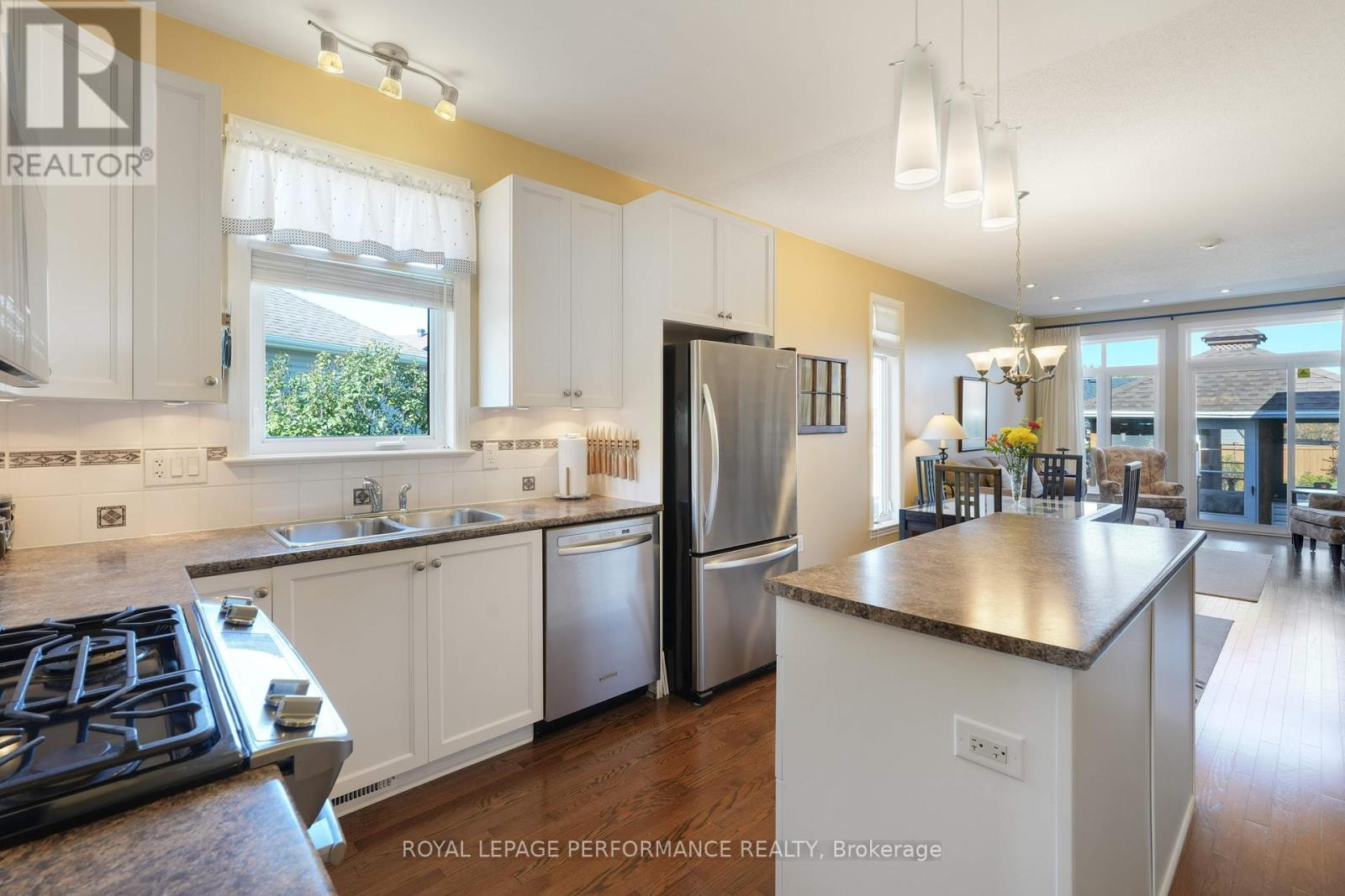240 BULRUSH CRESCENT