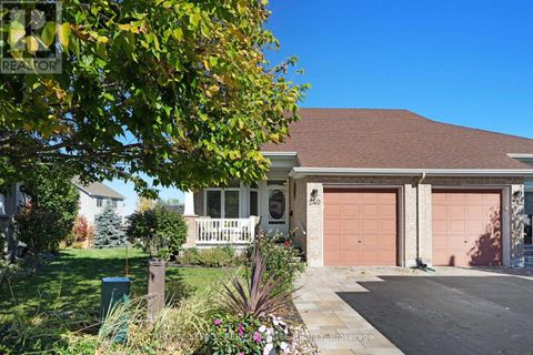 240 BULRUSH CRESCENT Ottawa ON K1T0E6