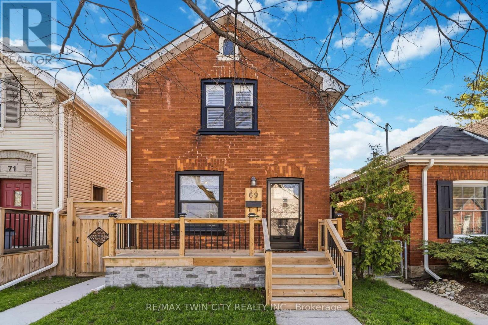 69 ST PAUL AVENUE