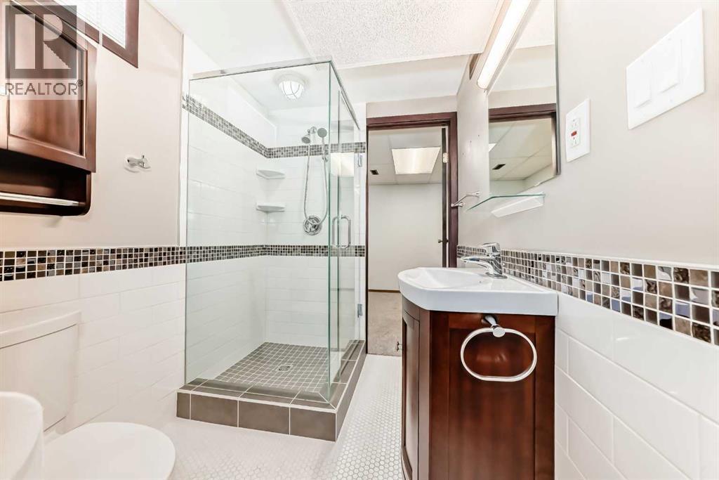 8423 Addison Drive SE