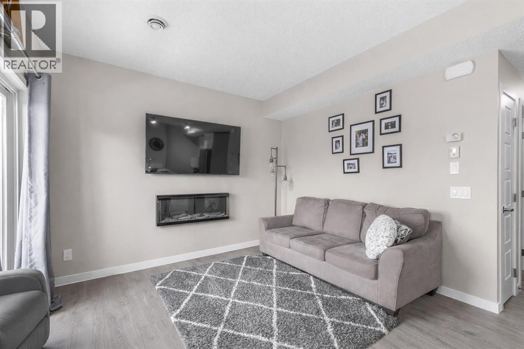 811, 250 Fireside View