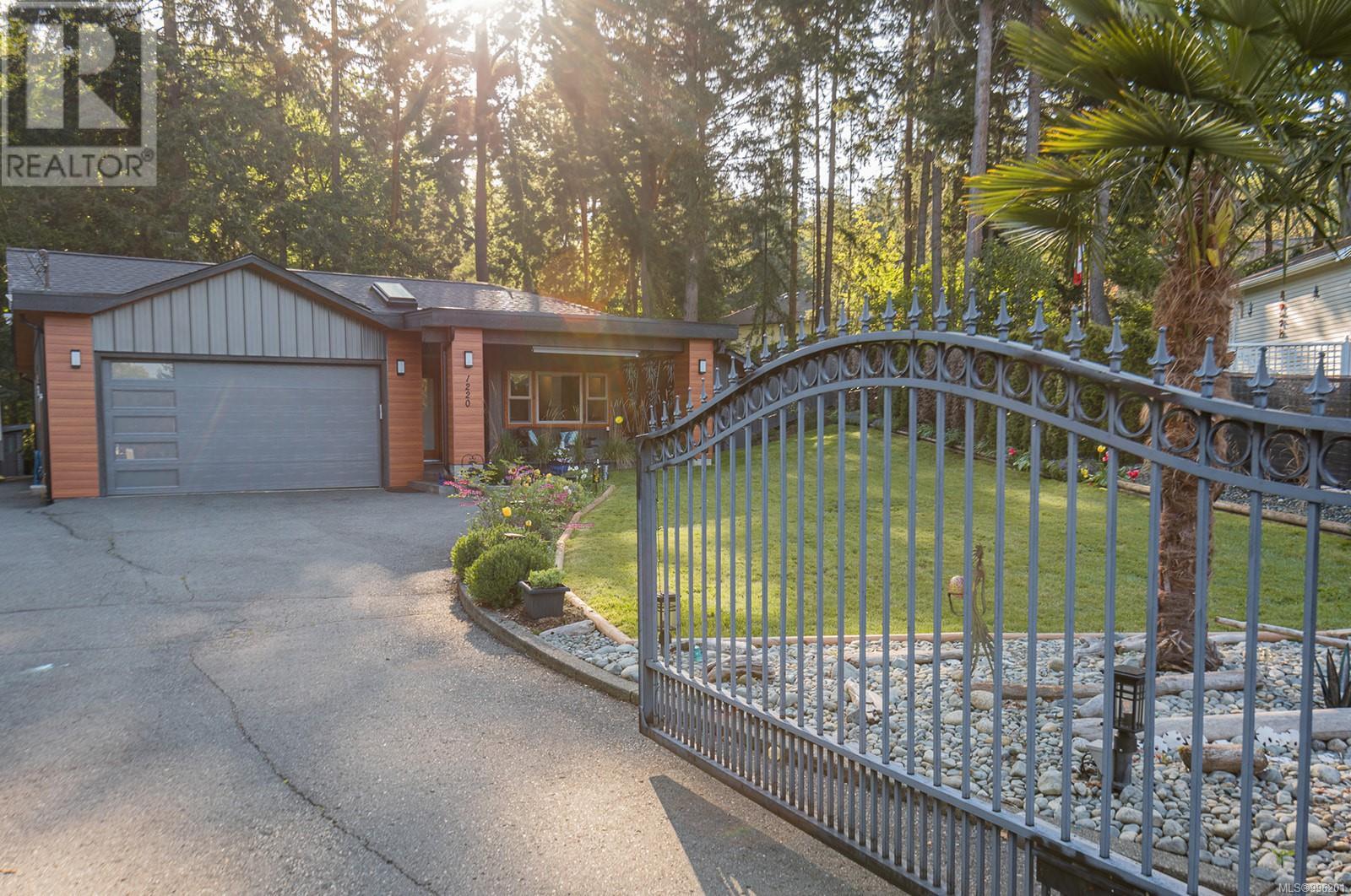 1220 Margaret Pl