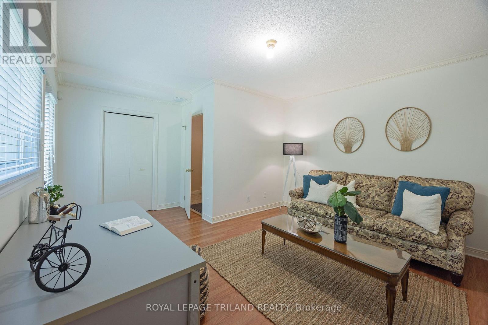 23 - 683 WINDERMERE ROAD