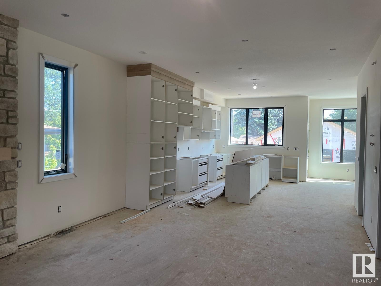 14711 88 AV NW