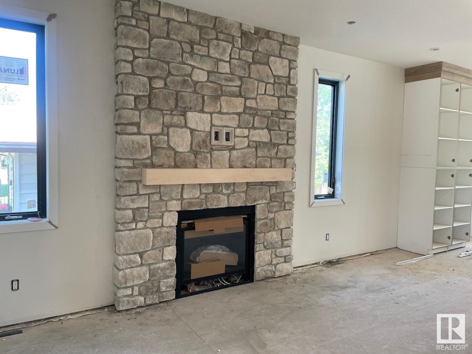 14711 88 AV NW