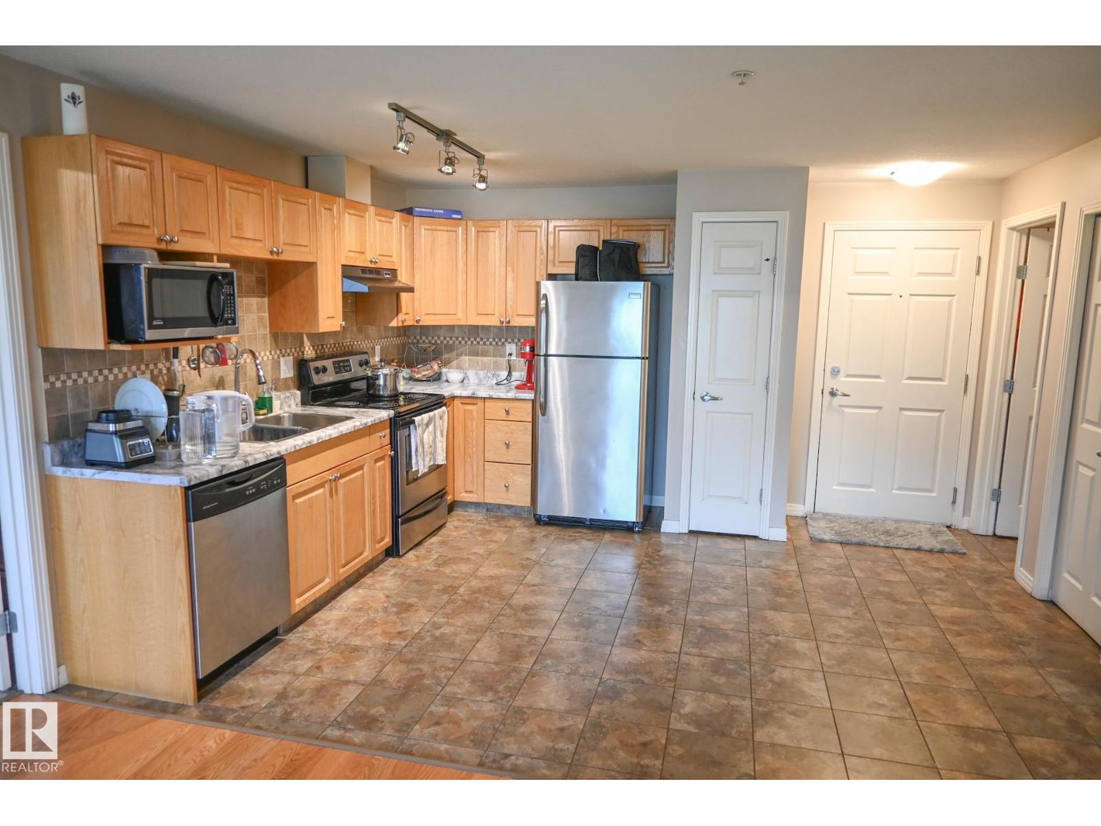 #316 5005 165 AV NW
