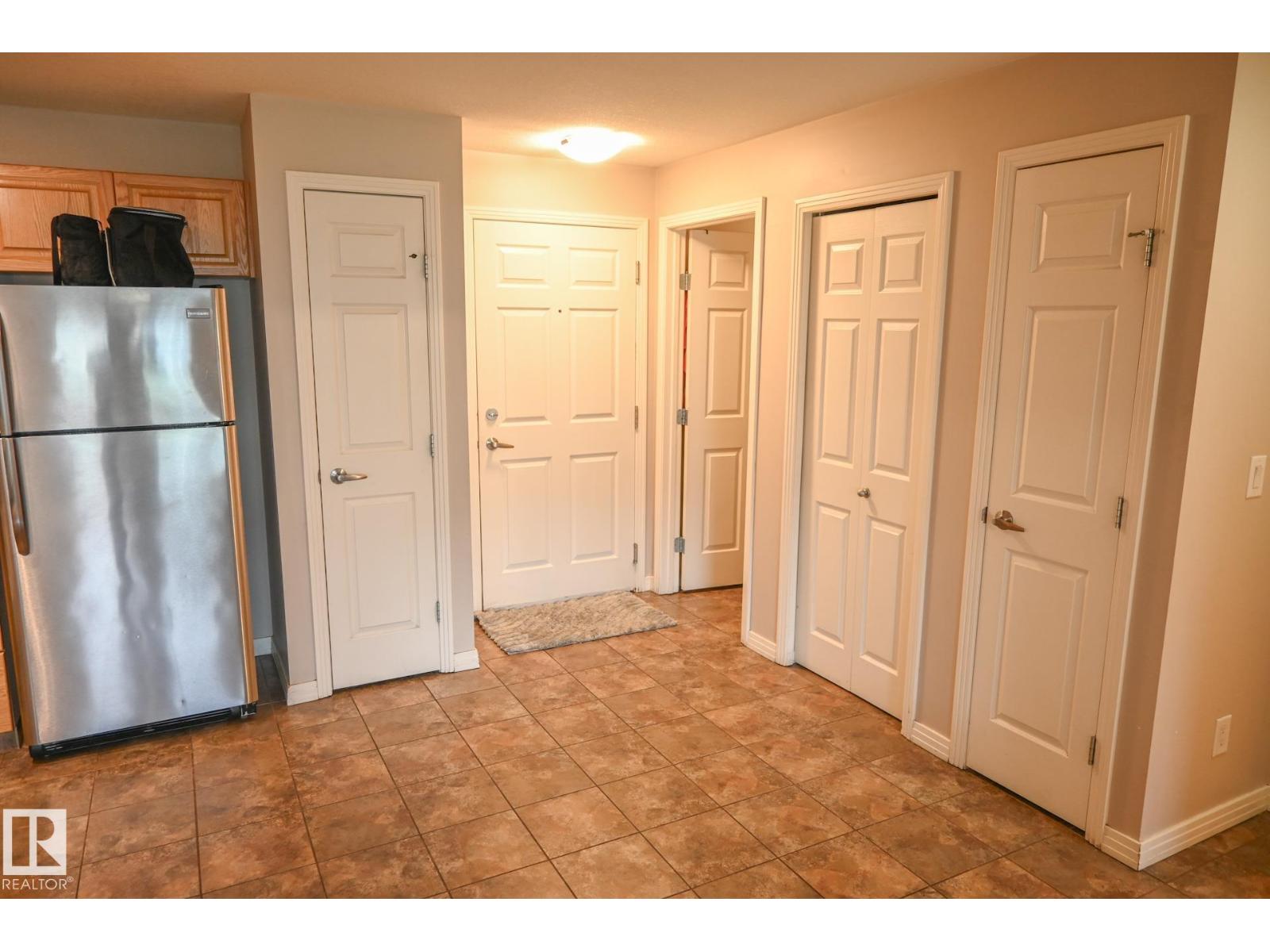 #316 5005 165 AV NW
