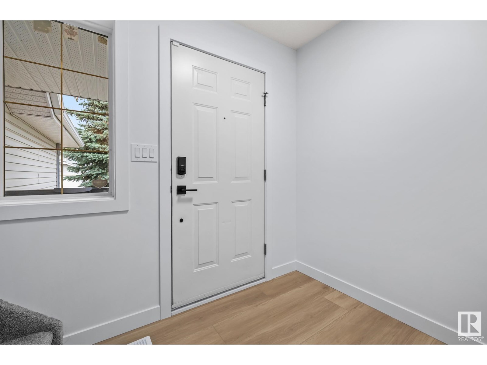 209 Bancroft CL NW