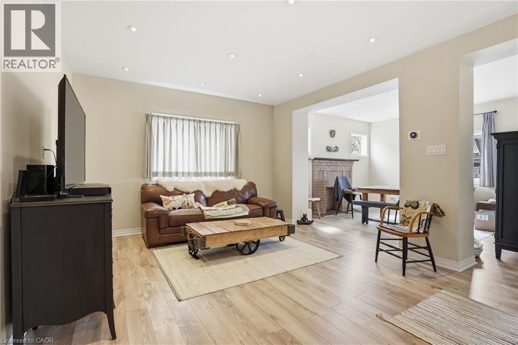 436 MCALPINE Avenue N