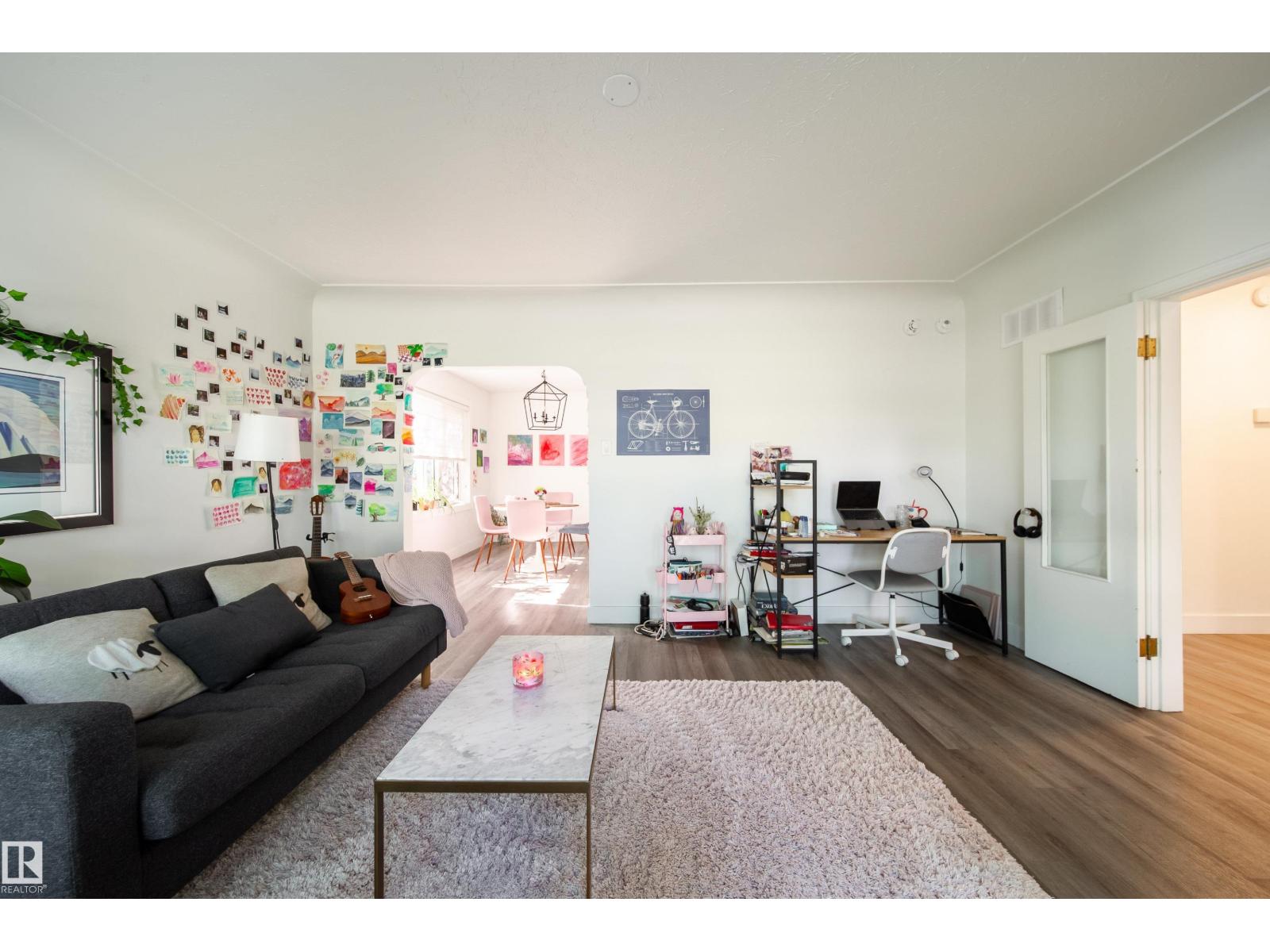 10671 63 AV NW